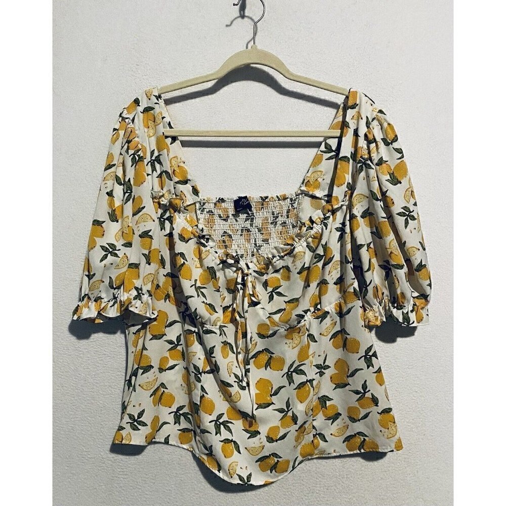 Milk and Honey Top Womens 3X White Yellow Lemon Print Smocked Cropped Boho